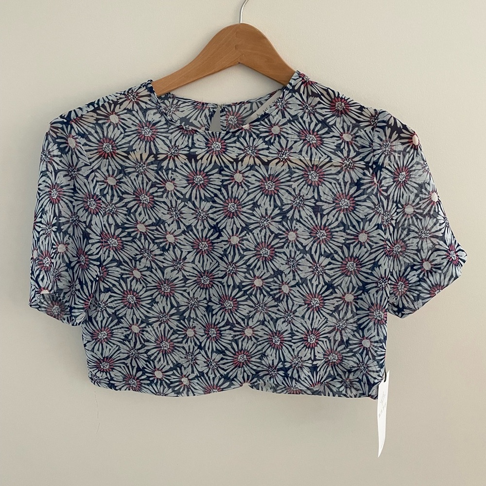 WAYF Cropped Tee in Blue Daisy Print